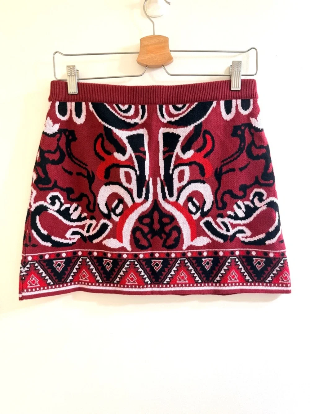 Chelsea & Violet Red & Black Geometric Knit Mini Skirt - Size S NWT - Picture 3 of 12